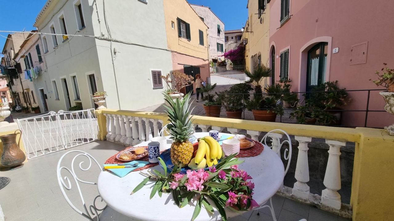 La Terrazza Nel Cuore Di Capoliveri Buitenkant foto